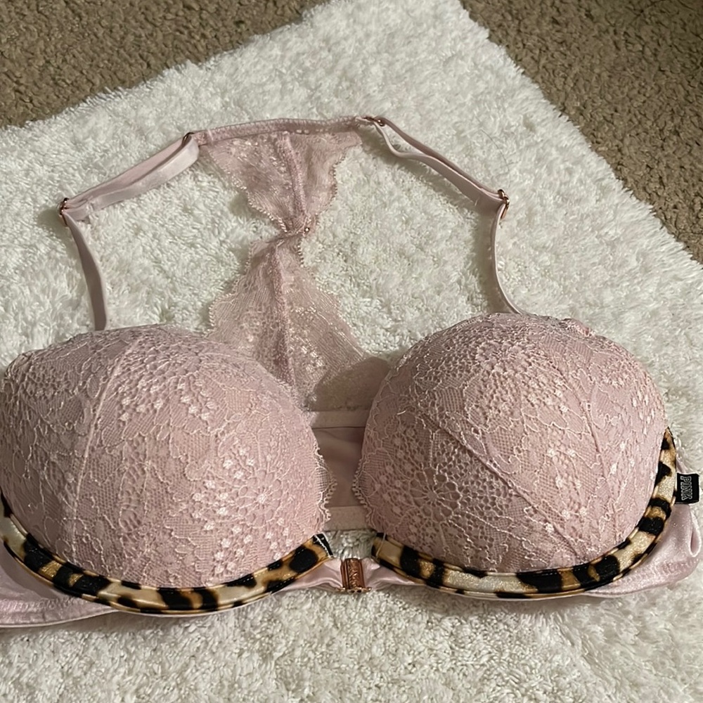 Push-up lace bra